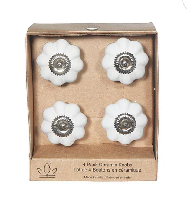 Decorative scalloped Ceramic Knob | White