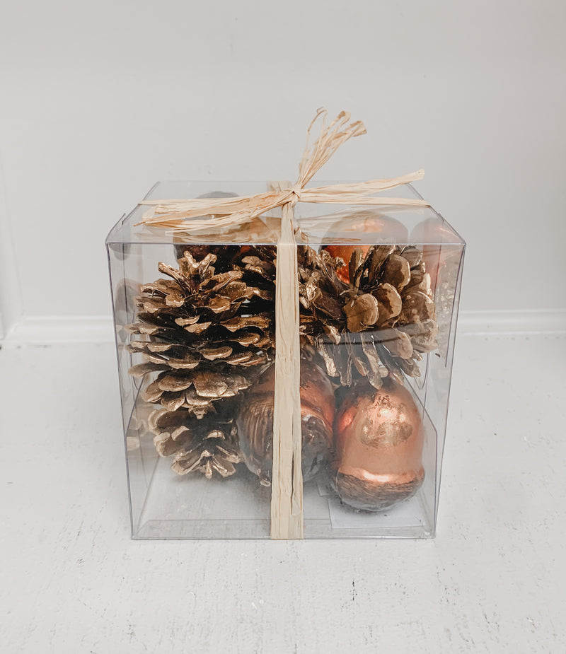 Decorative Pine Cone and Acorn Bundle
