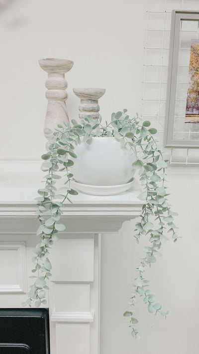 White Round Matte Vase with Saucer